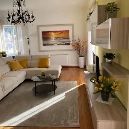 Casa Riviera * لافانيا